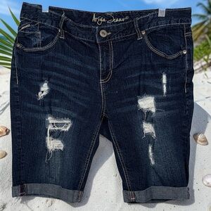 Ariya Jeans distressed bermuda shorts